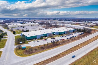 N56W13525-N56W13605 Silver Spring Dr, Menomonee Falls, WI - AERIAL  map view