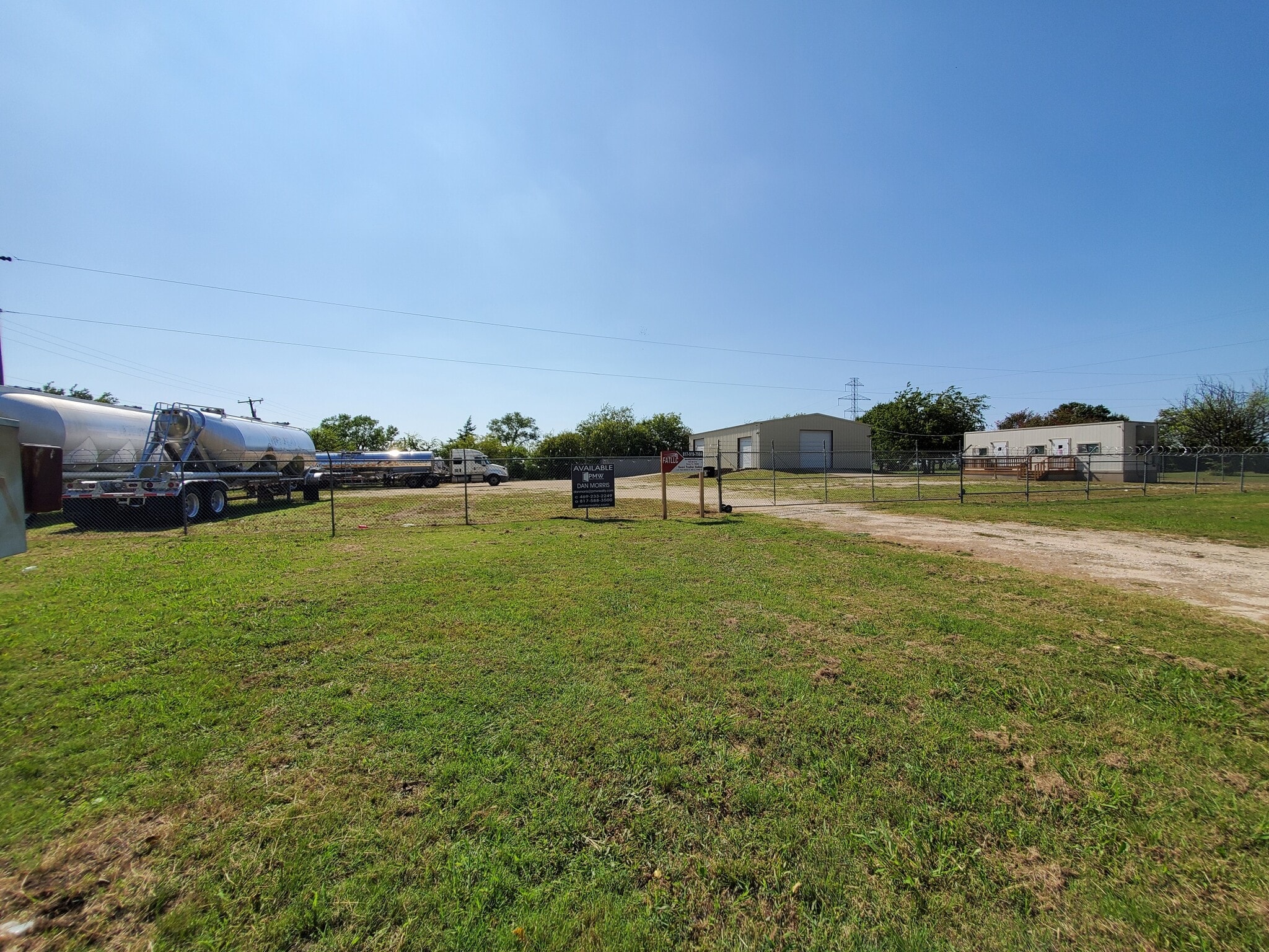 732 County Road 214, Venus, TX for lease Primary Photo- Image 1 of 6