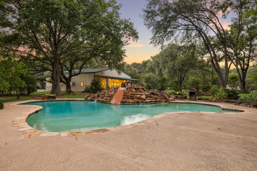 16218 Barklea Rd, Cypress, TX à vendre - Photo du bâtiment - Image 3 de 36