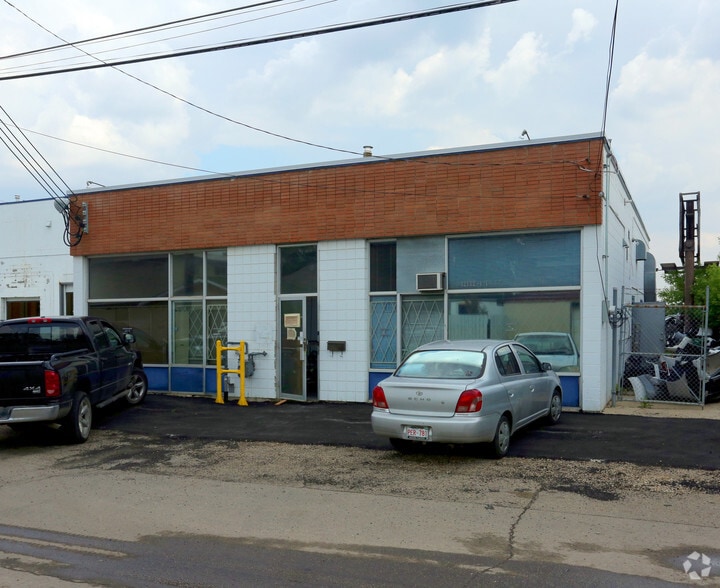 2 Bldgs, Co. & Equip portfolio of 2 properties for sale on LoopNet.ca - Building Photo - Image 2 of 2