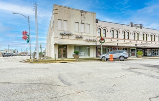 More details for 101 E Monseratte St, El Campo, TX - Retail for Sale