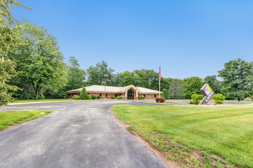 2980 Walker Dr, Green Bay, WI à vendre - Photo du bâtiment - Image 3 de 61