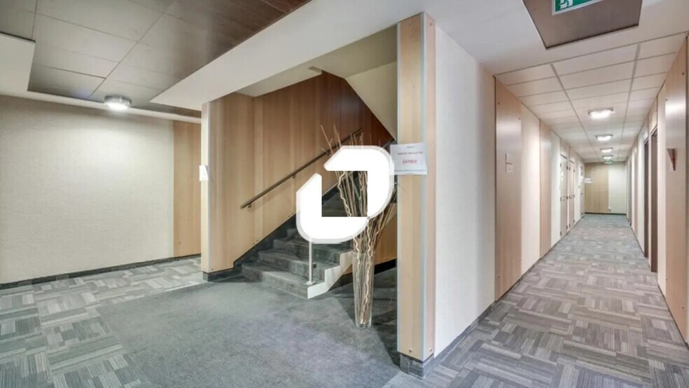 1 Allée De La Ferme De Varâtre, Lieusaint for sale - Building Photo - Image 3 of 5