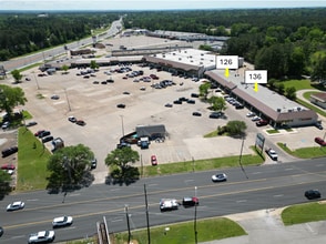 1809 E Loop 281, Longview, TX à louer Photo du bâtiment- Image 1 de 3