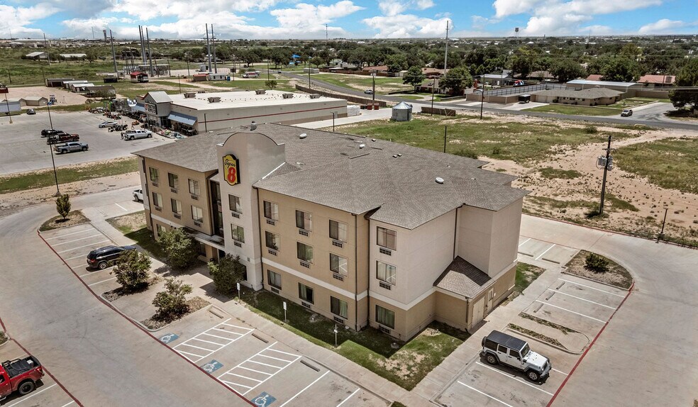 3432 Interstate 20, Stanton, TX à vendre - Photo du bâtiment - Image 3 de 48