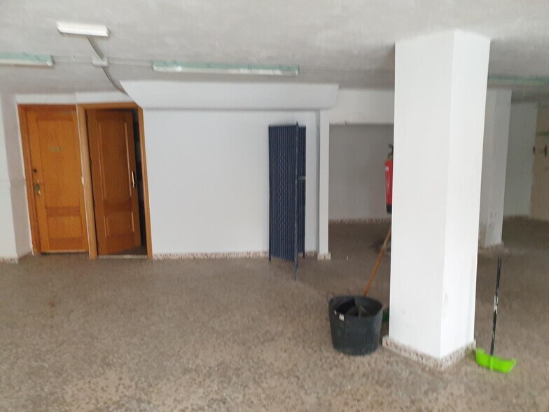 Retail in Elda, Alicante for sale - Interior Photo - Image 3 of 16