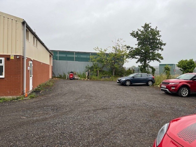 21 Parrett Way, Bridgwater à louer - Photo du bâtiment - Image 2 de 3