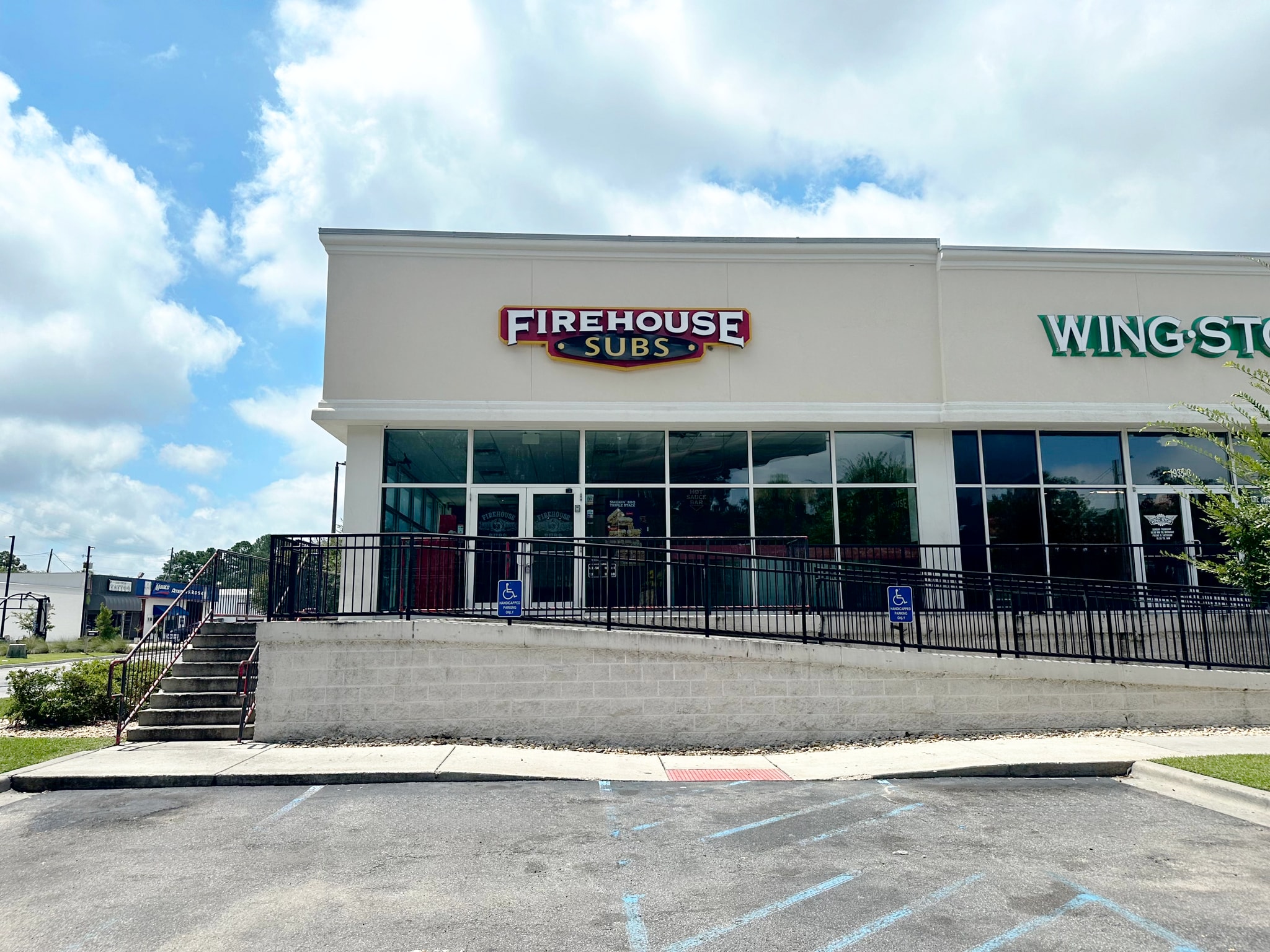 1935 E Victory Dr, Savannah, GA for lease Building Photo- Image 1 of 4