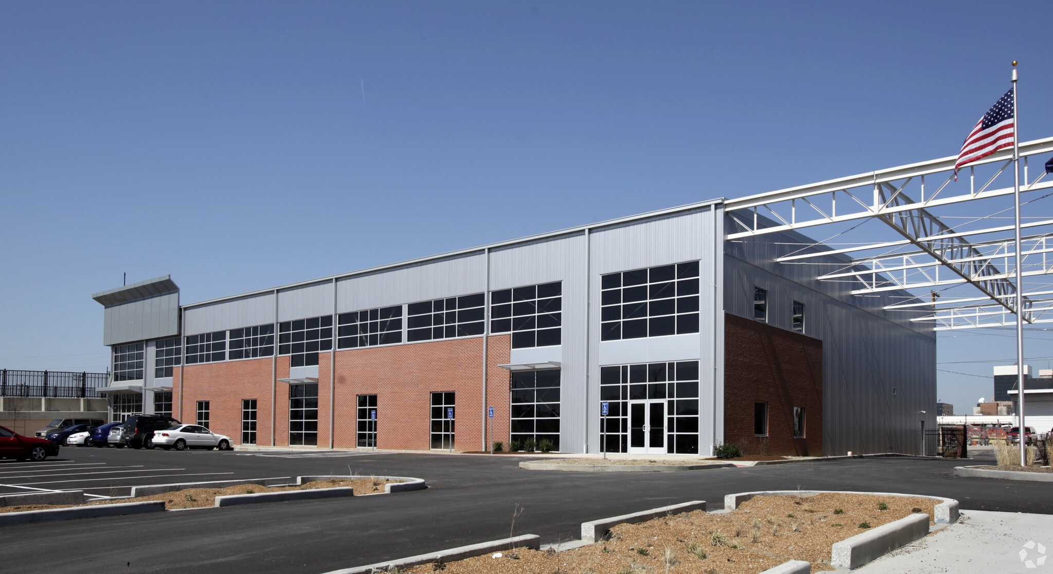 2327 Chouteau Ave, Saint Louis, MO for lease Primary Photo- Image 1 of 5