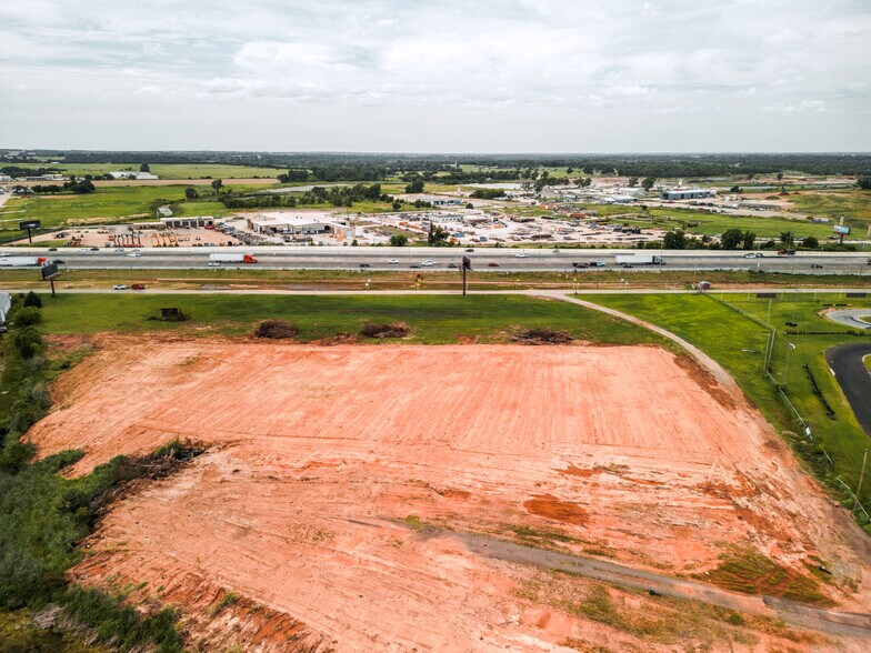 3139 S Interstate Dr, Norman, OK à vendre - Photo du bâtiment - Image 3 de 4