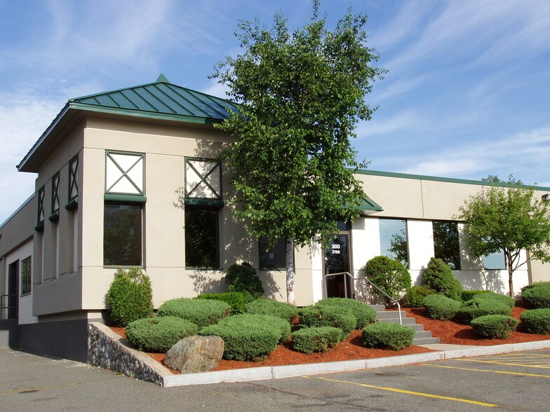 300-395 W Cummings Park, Woburn, MA for lease - Building Photo - Image 2 of 3