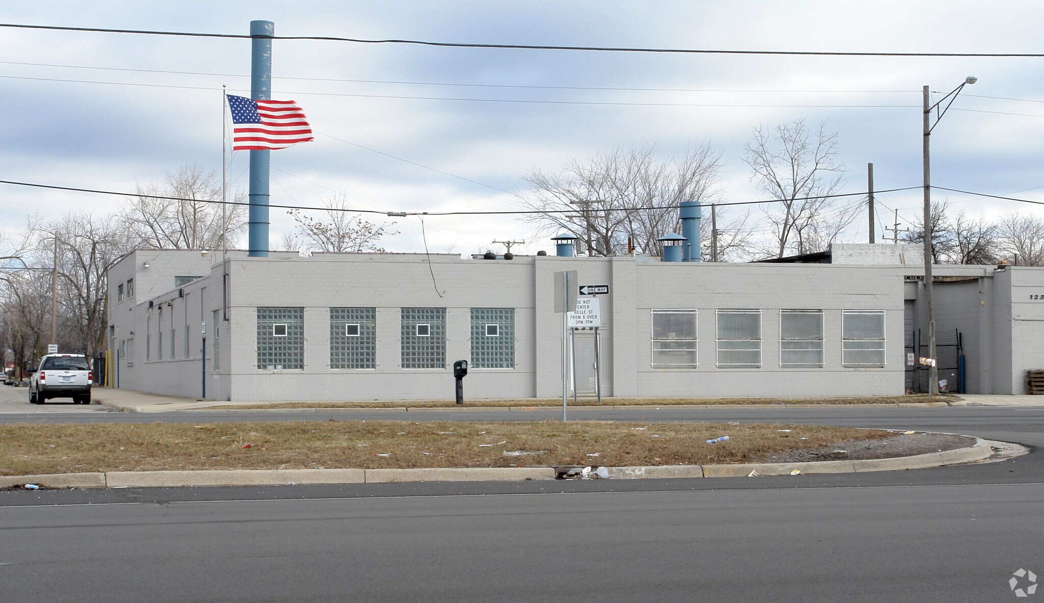 12357 E Eight Mile Rd, Warren, MI for sale Primary Photo- Image 1 of 5