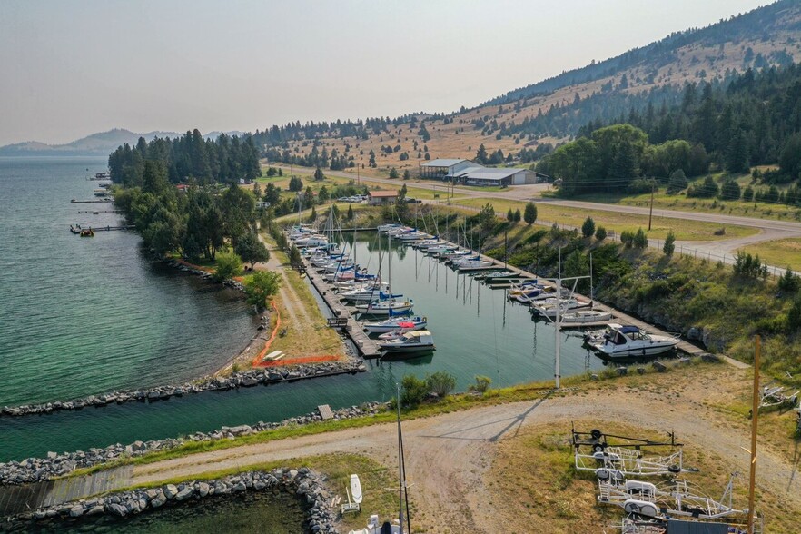 US-93 - Sail Inn Marina, Big Arm, MT à vendre - Photo principale - Image 1 de 1