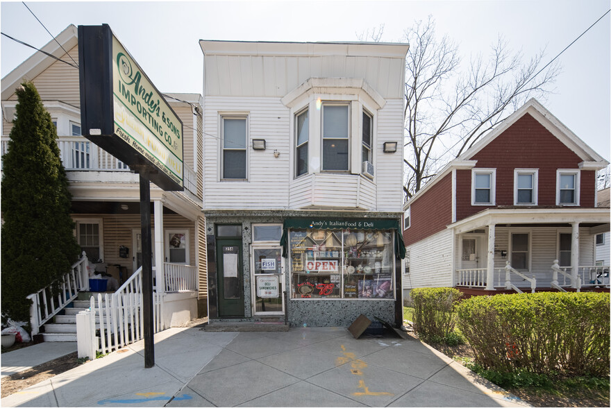 256 Delaware Ave, Albany, NY à vendre - Photo principale - Image 1 de 21