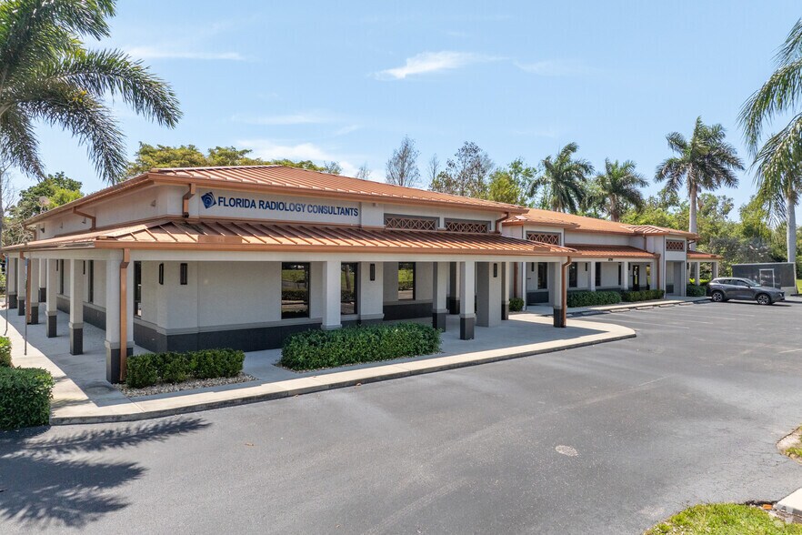 8791 Conference Dr, Fort Myers, FL à louer - Photo du bâtiment - Image 1 de 6