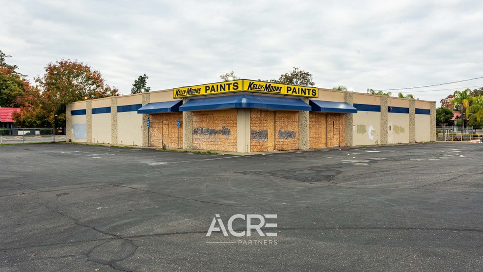 4555 Manzanita Ave, Carmichael, CA for lease - Building Photo - Image 1 of 1