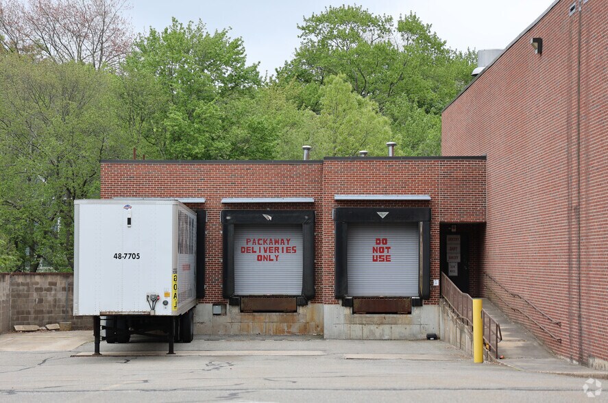 97 Main St, North Reading, MA à vendre - Photo du bâtiment - Image 3 de 5