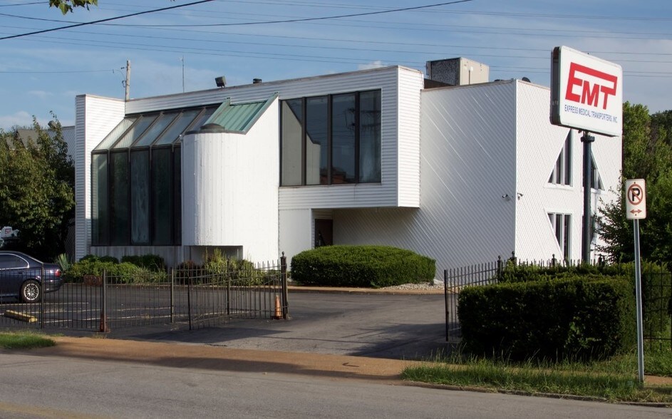 6780 Southwest Ave, Saint Louis, MO à louer - Photo du bâtiment - Image 1 de 18