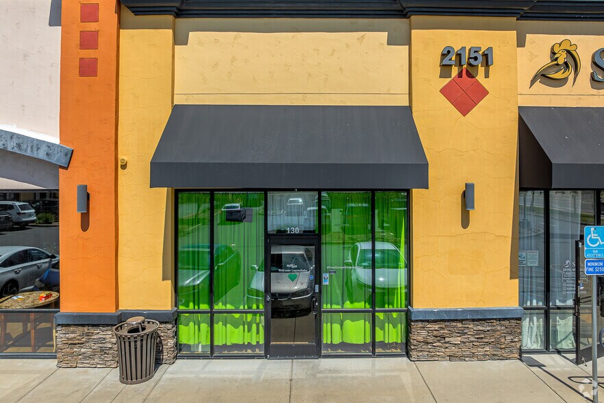 2125 Fulton Ave, Sacramento, CA à louer - Photo du bâtiment - Image 3 de 7