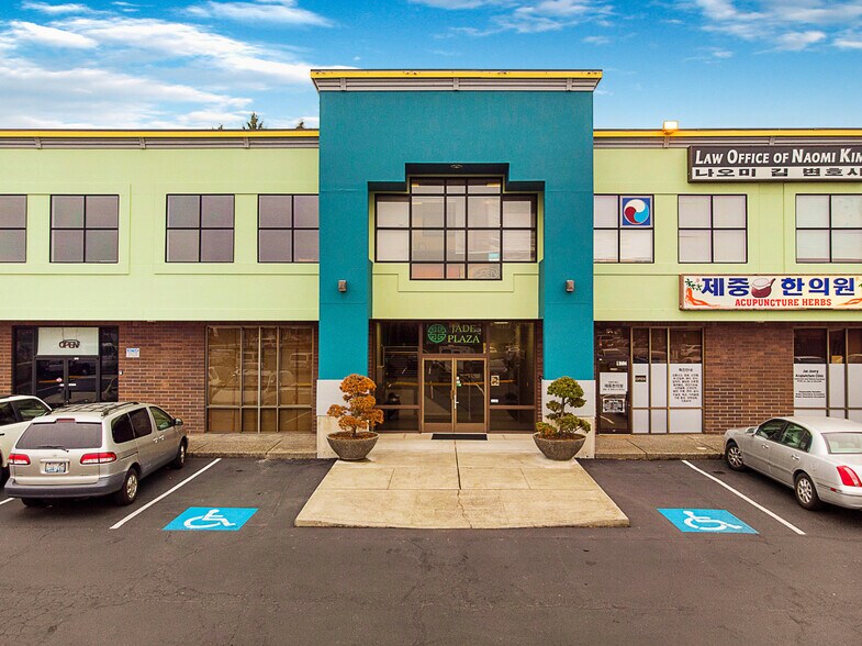 8811 S Tacoma Way, Tacoma, WA à louer - Photo du bâtiment - Image 2 de 21