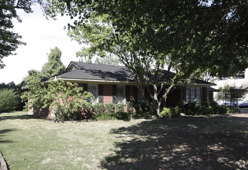 5148 Wheelis Dr, Memphis, TN à louer - Photo du bâtiment - Image 2 de 5