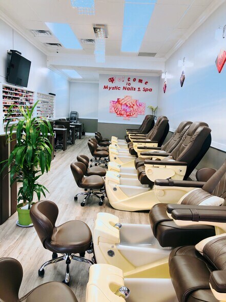 11032-11042 Ventura Blvd, Studio City, CA à louer - Plan d’étage type - Image 2 de 9