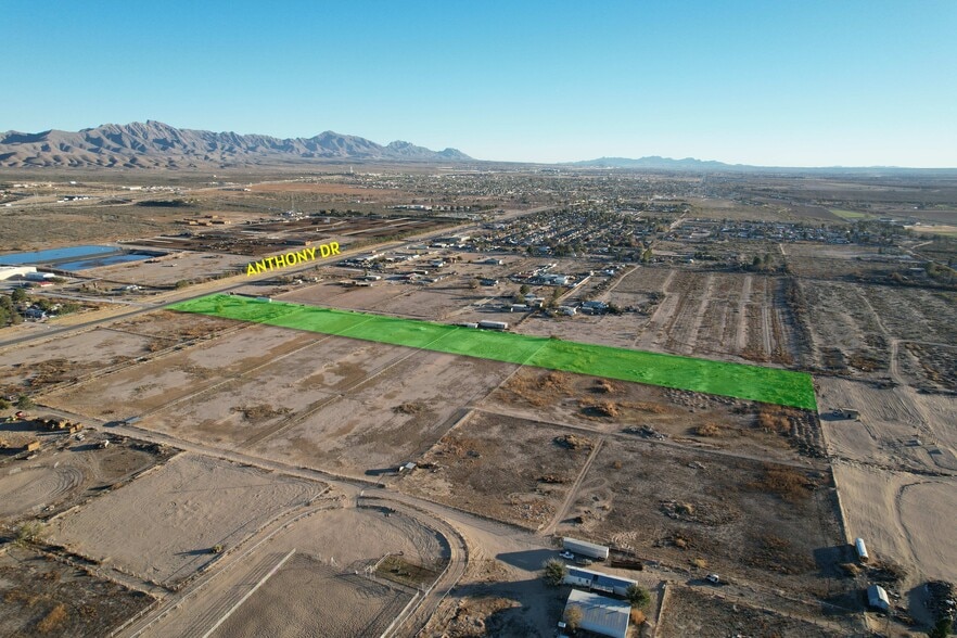 2027 Anthony dr, Anthony, NM for sale - Building Photo - Image 2 of 7