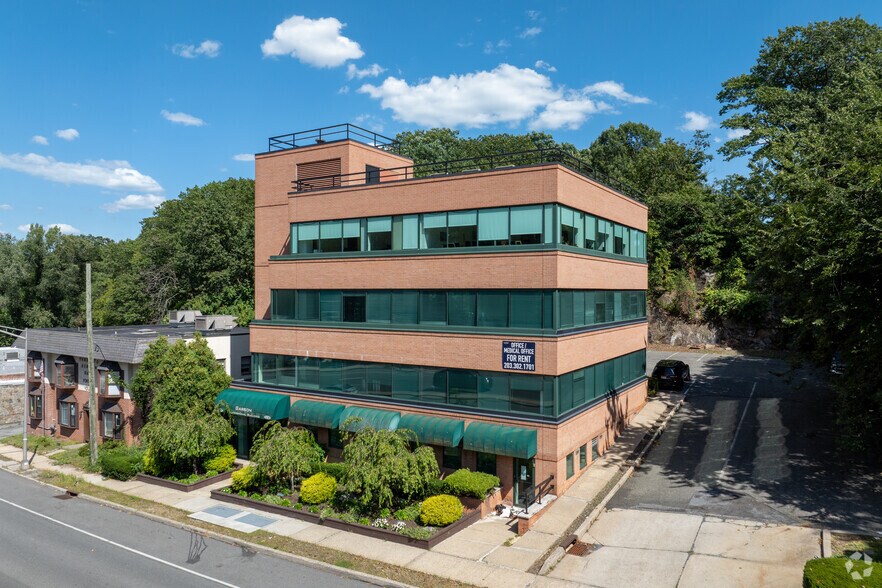 1234 Central Park Ave, Yonkers, NY for lease - Primary Photo - Image 1 of 5