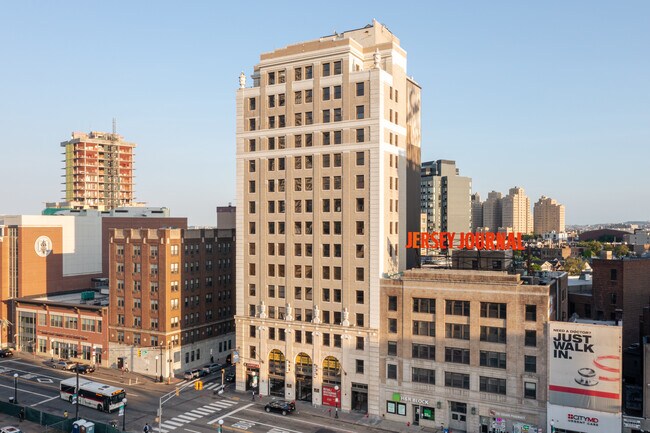 Plus de détails pour 26 Journal Square, Jersey City, NJ - Bureau/Médical à louer