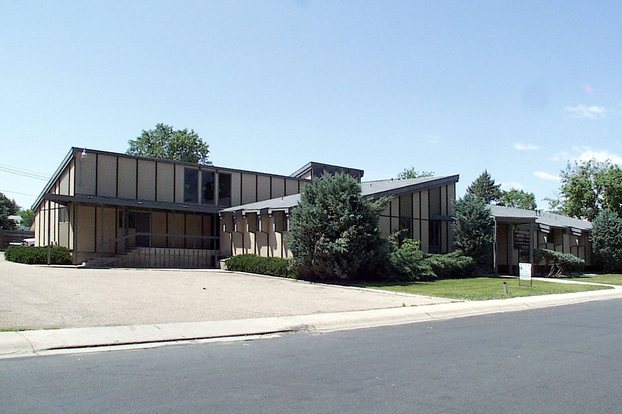 Locust Park Professional Offices portfolio of 2 properties for sale on LoopNet.ca Primary Photo- Image 1 of 15