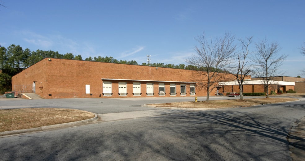 3029 Bankers Industrial Dr, Atlanta, GA for lease - Building Photo - Image 2 of 3