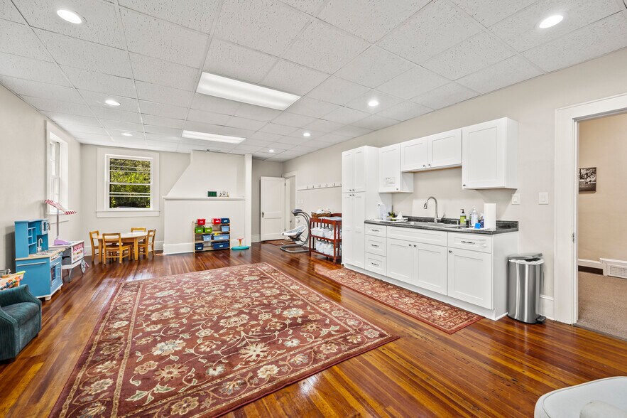 2252 Queen St, Winston-Salem, NC à vendre - Photo intérieure - Image 2 de 7