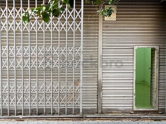 Plus de détails pour Multi-résidentiel à vendre