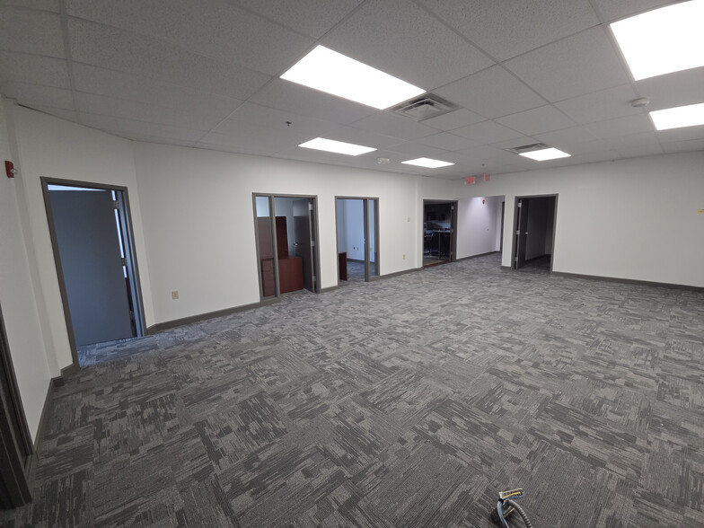 9482 Wedgewood Blvd, Powell, OH for lease - Building Photo - Image 3 of 8