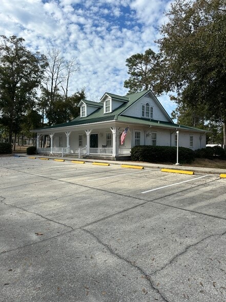 1850 Bellair Blvd, Orange Park, FL for sale - Primary Photo - Image 1 of 72