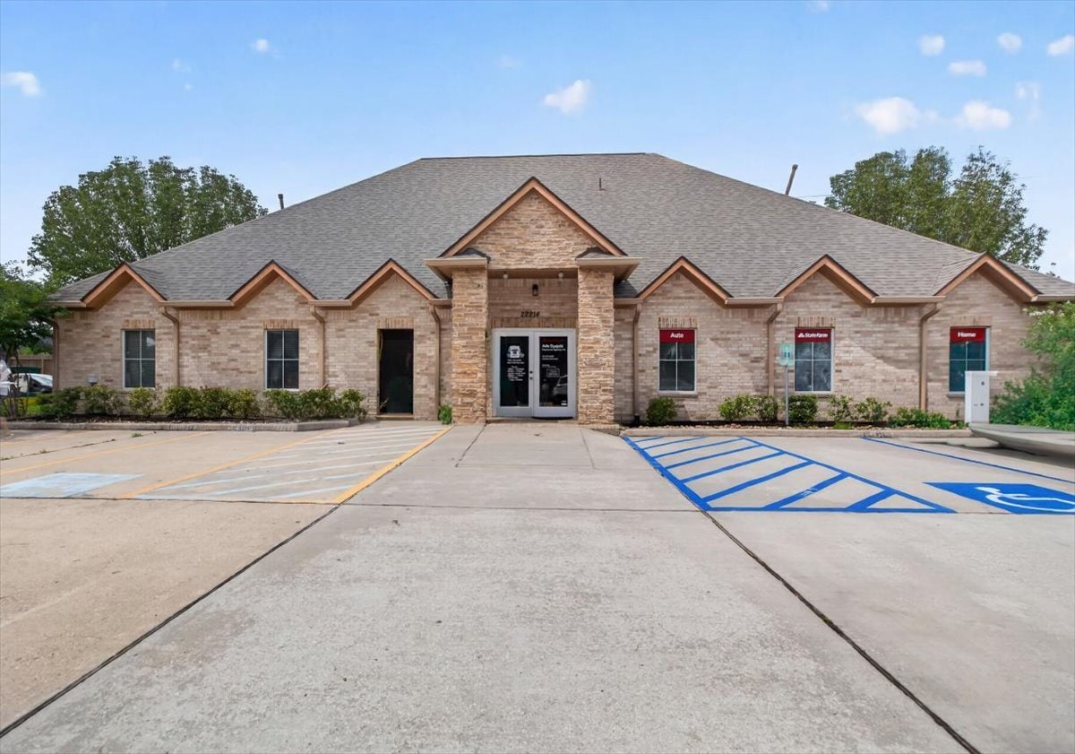 22214 Highland Knolls, Katy, TX for lease Primary Photo- Image 1 of 19