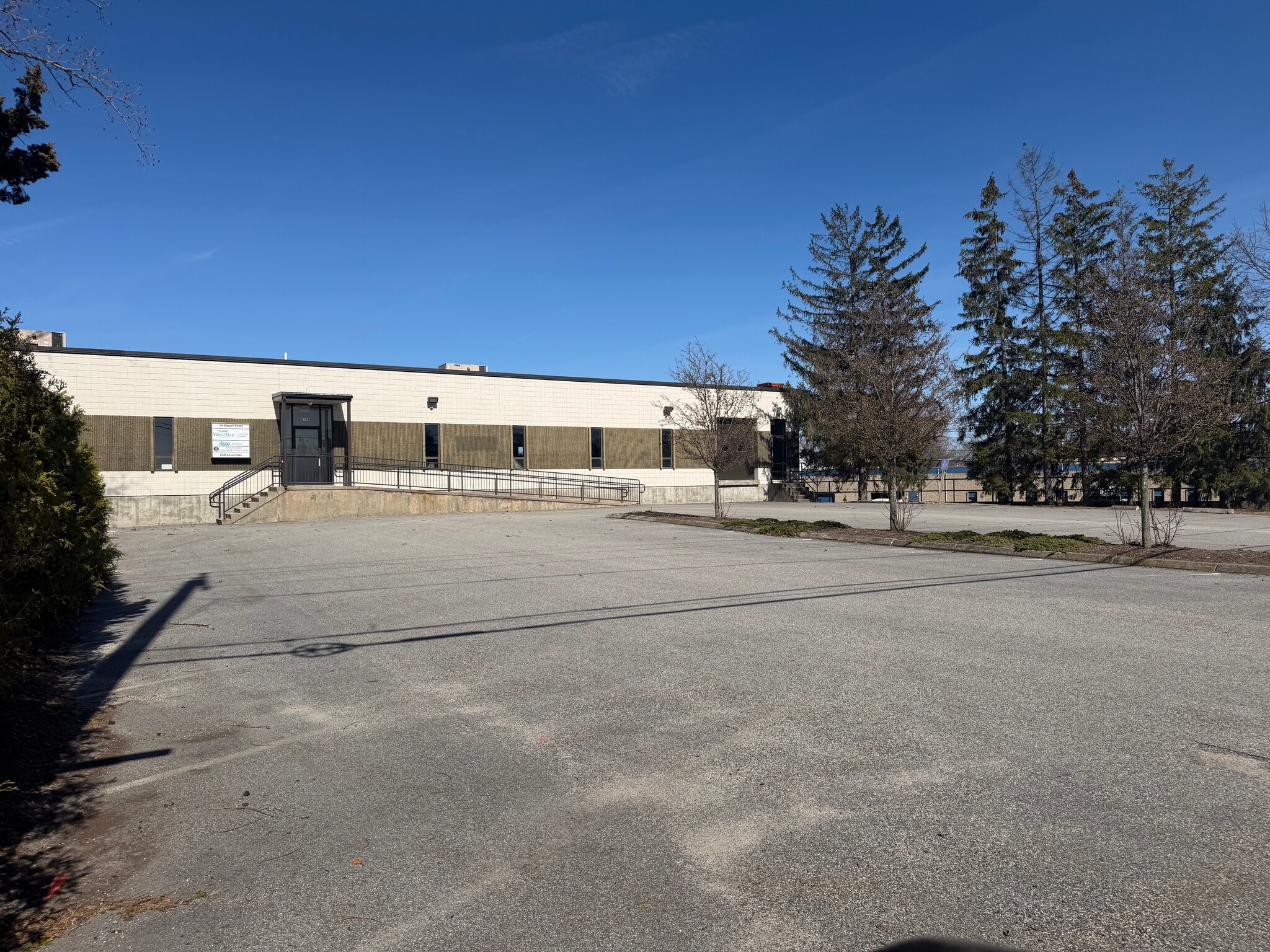 144 Bignall St, Warwick, RI for lease Primary Photo- Image 1 of 4