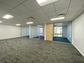 301 N Lake Ave, Pasadena, CA for lease Interior Photo- Image 2 of 3