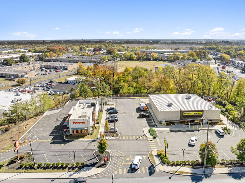 Dollar General & Popeyes portfolio of 2 properties for sale on LoopNet.ca - Building Photo - Image 2 of 9