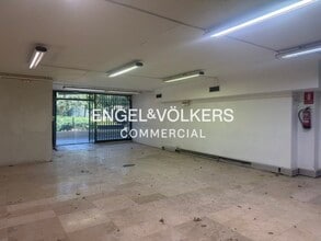 Retail in Esplugues de Llobregat, Barcelona for lease Interior Photo- Image 1 of 17