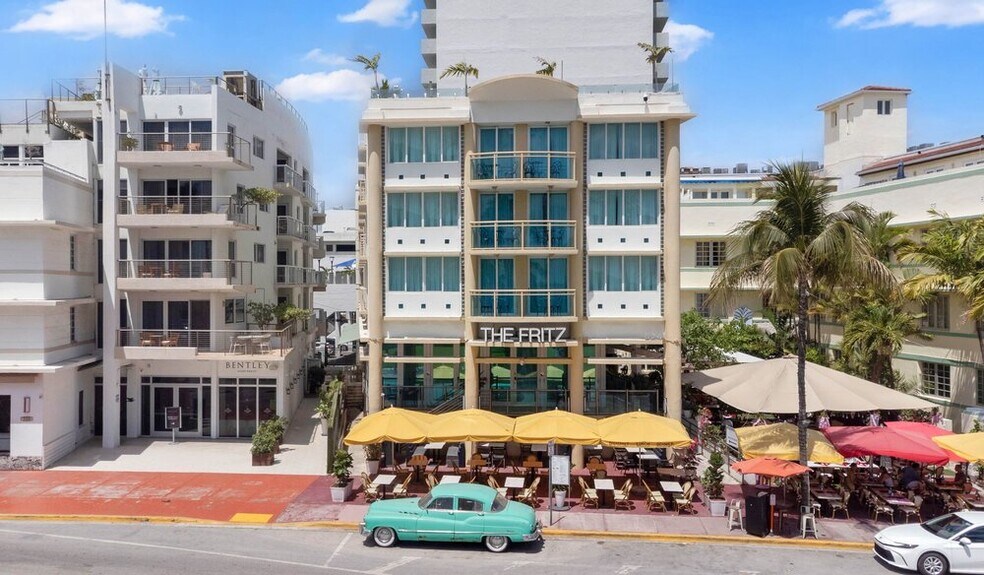 524 Ocean Dr, Miami Beach, FL à vendre - Photo du bâtiment - Image 2 de 18
