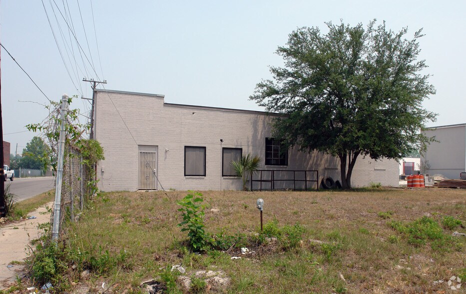 2446 Dennis St, Jacksonville, FL à vendre - Photo du bâtiment - Image 2 de 4