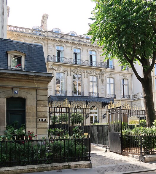 9 Avenue Franklin D. Roosevelt, Paris à vendre - Photo du bâtiment - Image 3 de 24