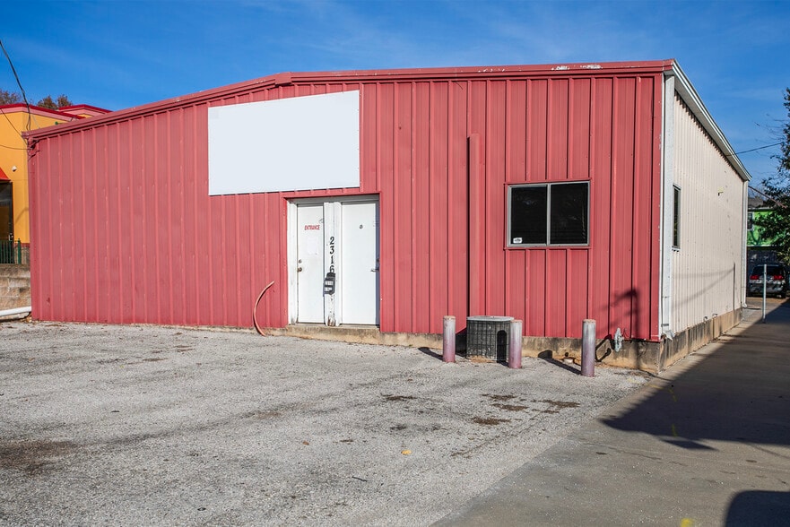 2316 E 5th St, Tyler, TX for lease - Building Photo - Image 2 of 17