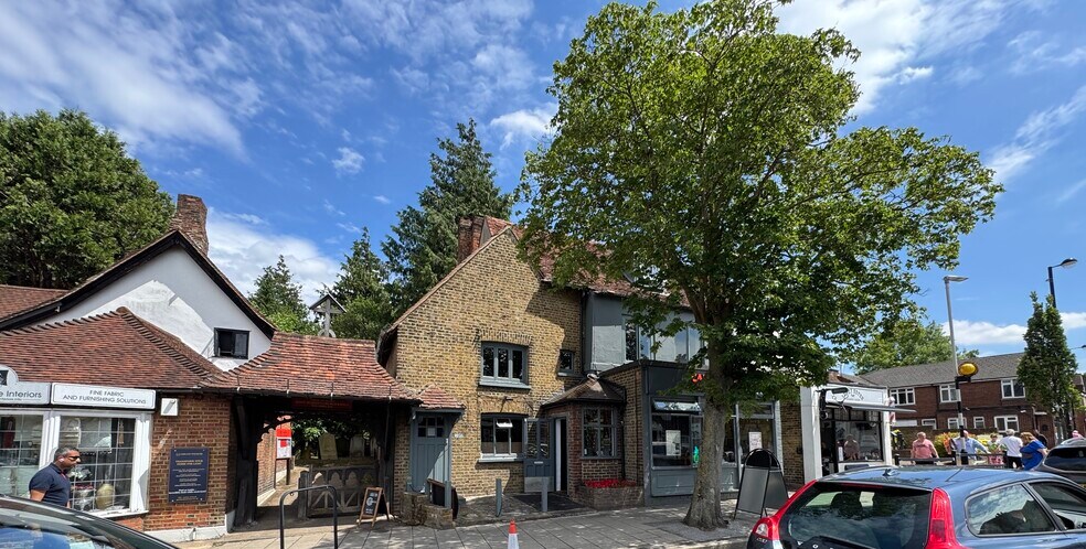 3-5 High St, Ruislip à louer - Photo du bâtiment - Image 2 de 12