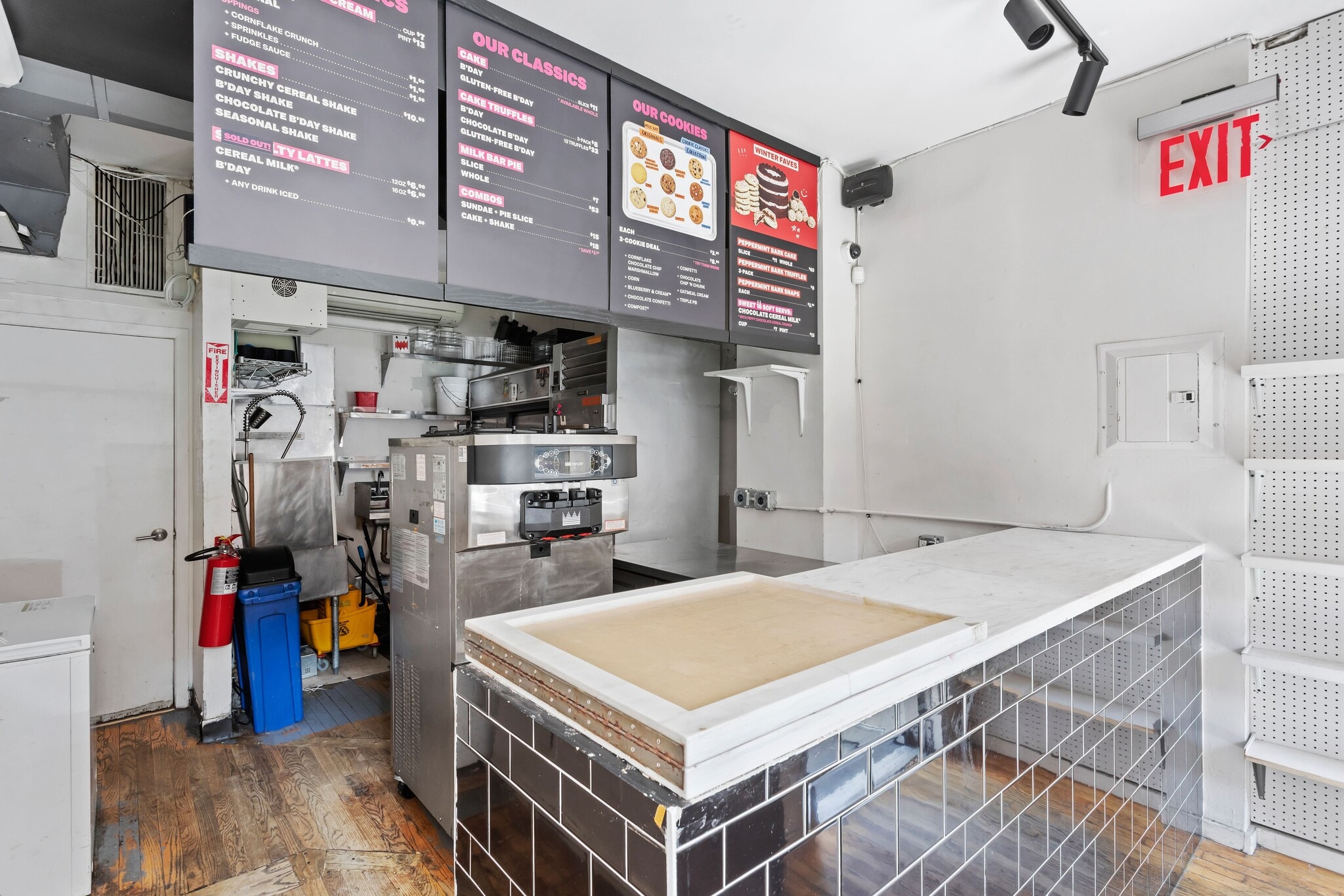 251 E 13th St, New York, NY for lease Interior Photo- Image 1 of 6