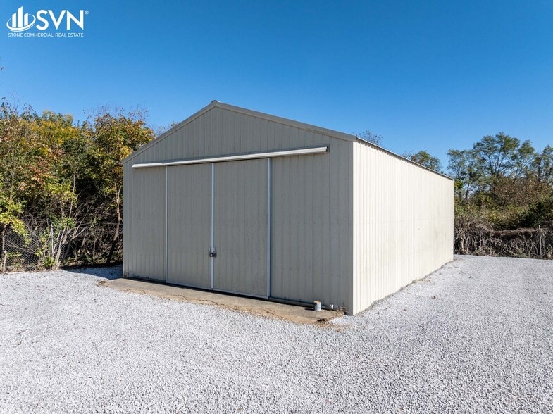 121 Kemper Dr, Nicholasville, KY for lease - Building Photo - Image 3 of 14