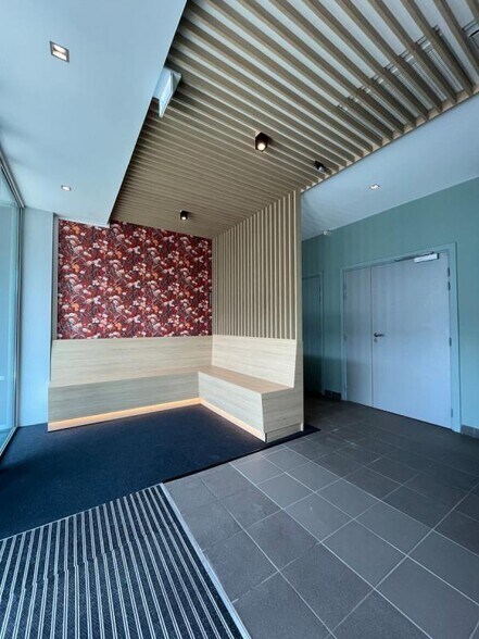 Bureau dans La Chapelle-sur-Erdre à louer - Hall d’entrée - Image 3 de 9