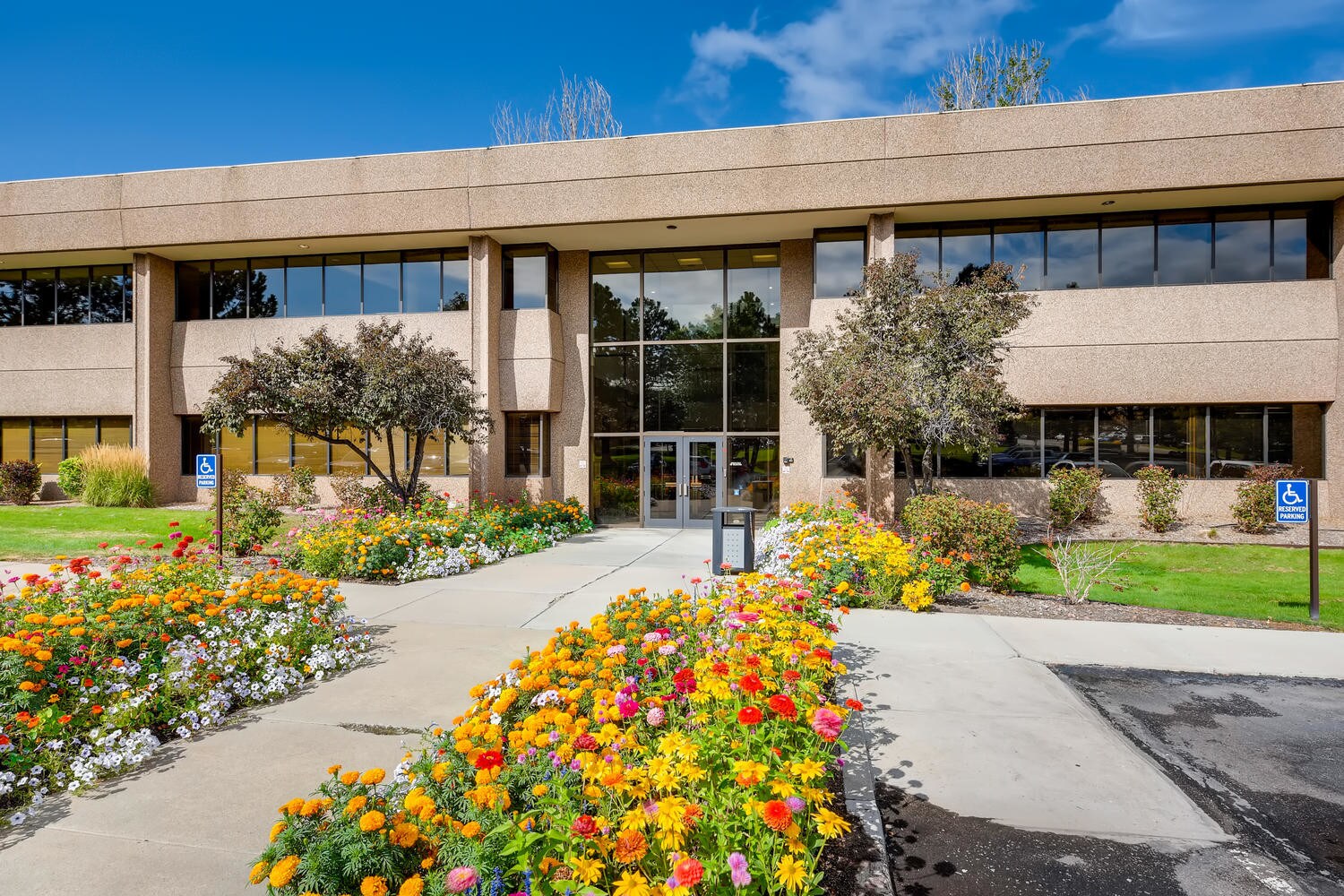 56 Inverness Dr E, Englewood, CO à louer Photo du bâtiment- Image 1 de 18