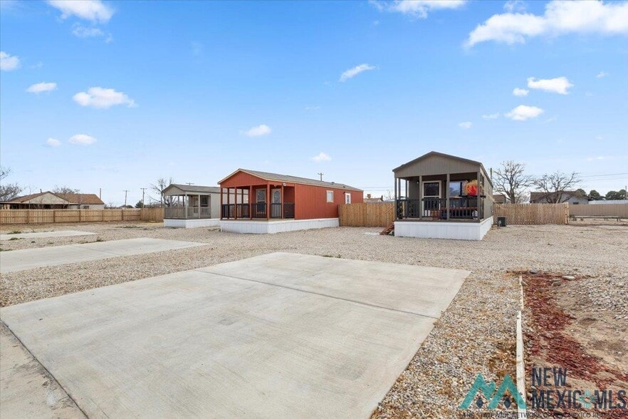 208 E Mathews St, Roswell, NM for sale - Building Photo - Image 2 of 14